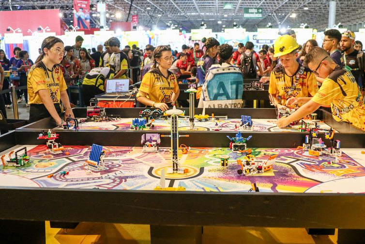 Festival do Parque BSB 2025 mistura tecnologia, games e robótica na Praça das Fontes